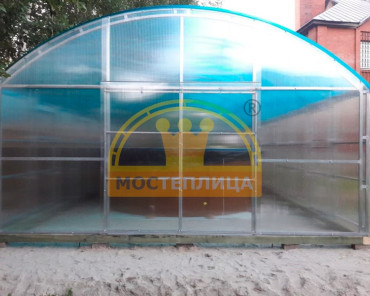 Павильон для бассейна из поликарбоната шириной 7 метров